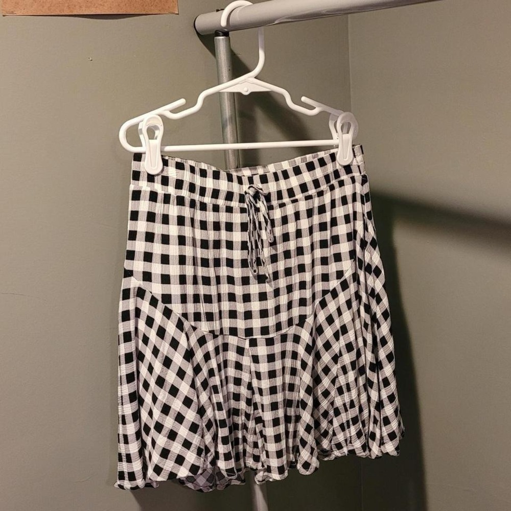 Mudpie Women's Gingham Pull On Mini Skirt Size S Black White Ruffle